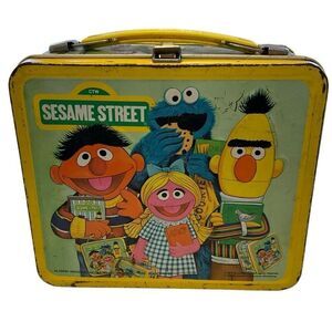 Vintage 1979 Metal Sesame Street Lunchbox ernie bert bigbird